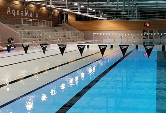 Schwimmbadabdeckung und Hubboden für Schwimmbad Aquamalo