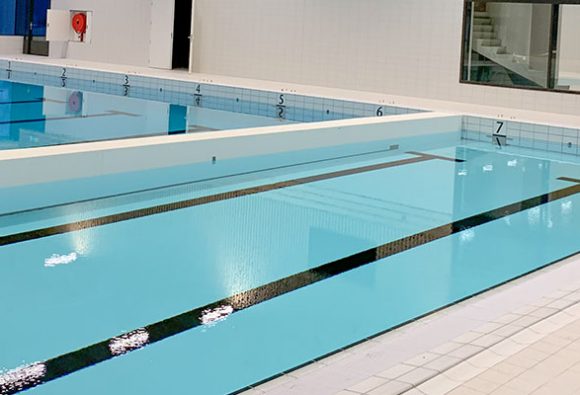 Mehrere Installationen für Schwimmbad in Mol